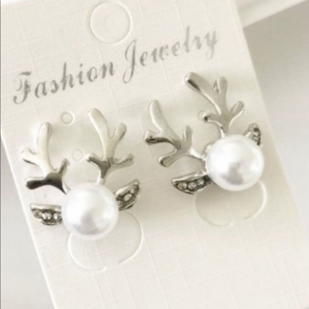 Pearl Reindeer Earrings - Picture 2 of 8